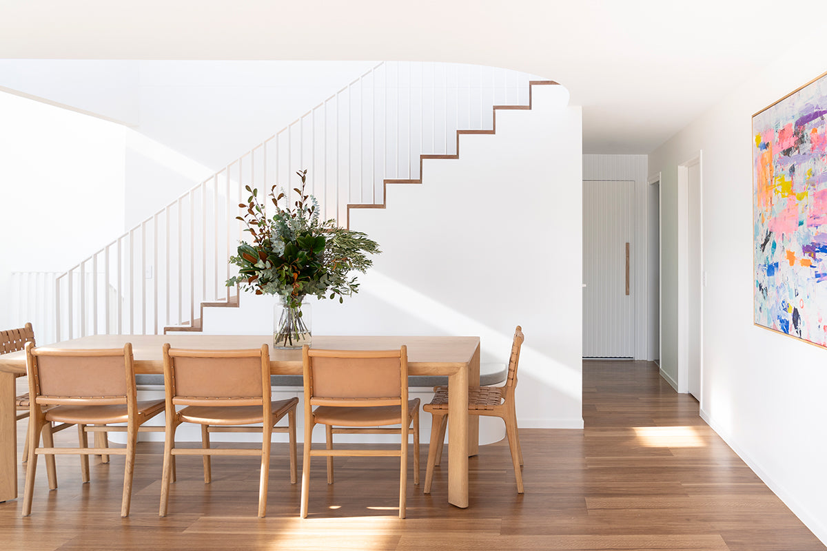 Great Dining Table made from solid American Oak with a raw Osmo PolyX finish, designed as a durable and elegant dining centerpiece. Styled in this beauttiful modern home 4