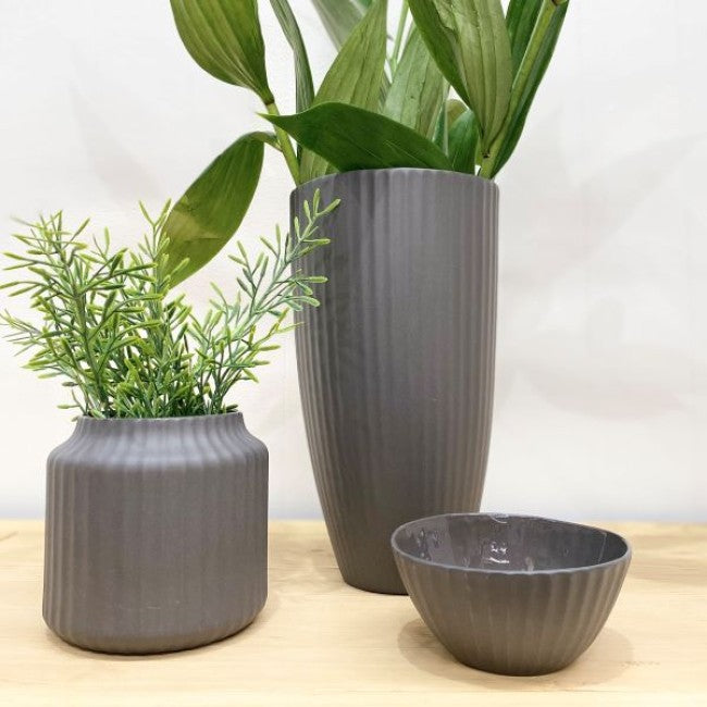 Flax Amity Pot in charcoal, Magnolia Lane ceramic pots Sunshine Coast