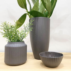 Flax Amity Pot in charcoal, Magnolia Lane ceramic pots Sunshine Coast