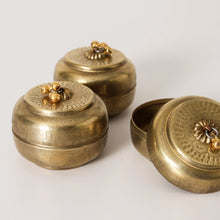 Load image into Gallery viewer, Indian Brass Chapati Box, Magnolia Lane global treasures
