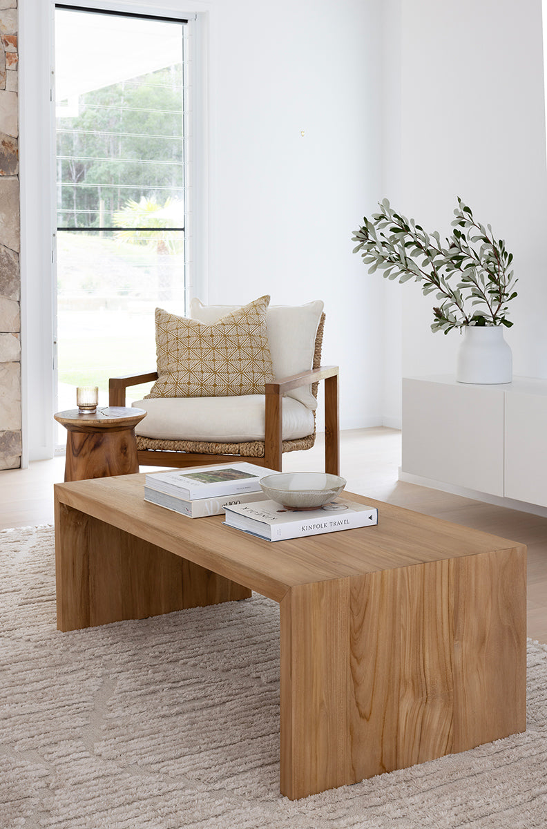 The Modern Coffee Table, Magnolia Lane coastal interior