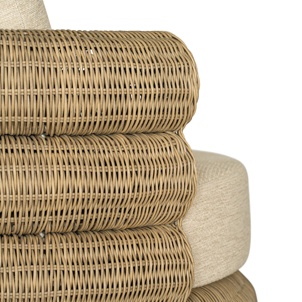 Satori outdoor swivel chair, close-up of the layered polyrattan side and seat cushion