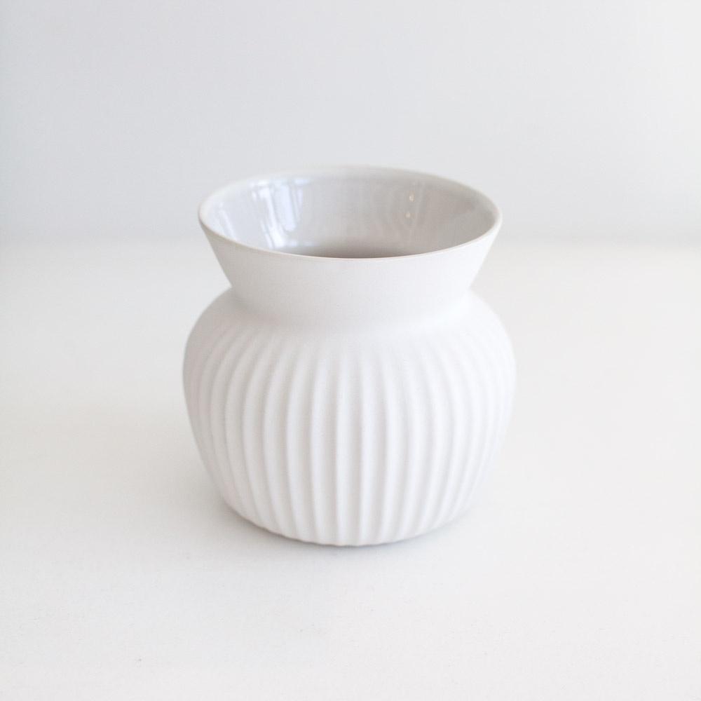 Flax Amity Vase  | Snow White - White Vase - Magnolia Lane