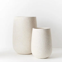 Load image into Gallery viewer, Modern white pots, coastal style interior, Magnolia Lane pots and planters