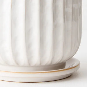 Clovelly white pot with saucer, Magnolia Lane home decor