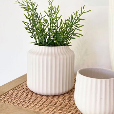 Flax Amity Pot in Snow White, Magnolia Lane, Ceramic pots