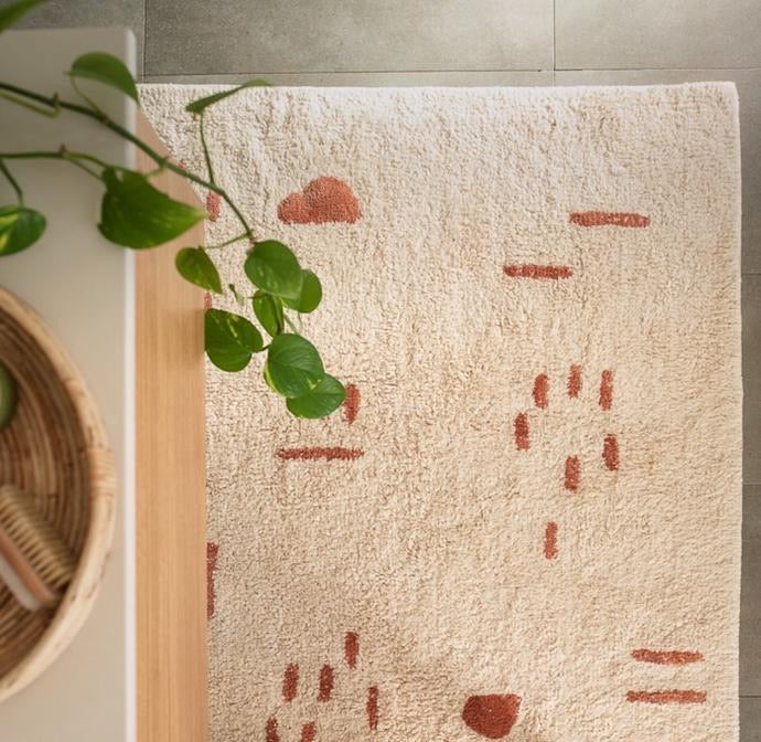 Nomad XL Bath Runner – handwoven, plush bath mat in neutral tones for luxurious bathroom or home accent decor - up close