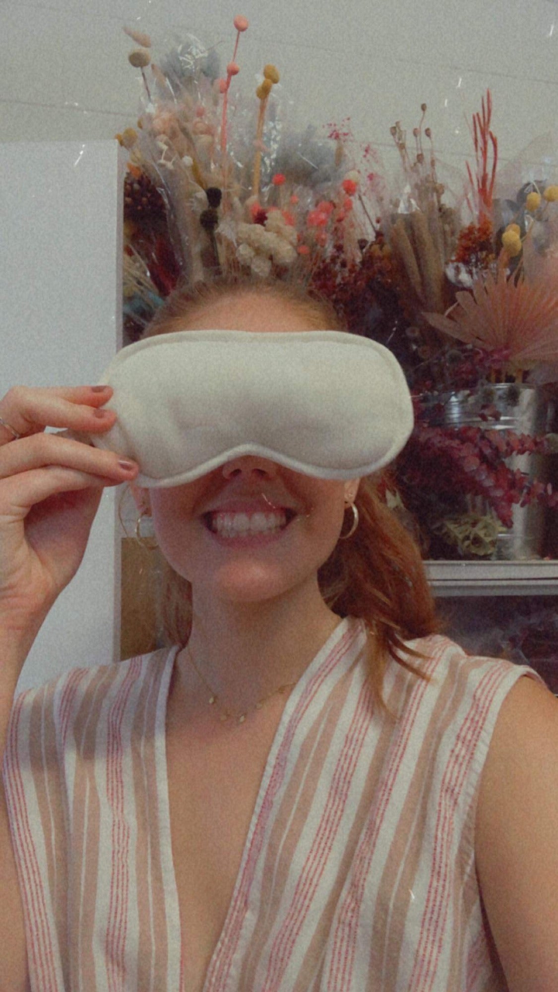 Lynette Velvet Eye Mask | White - Magnolia Lane